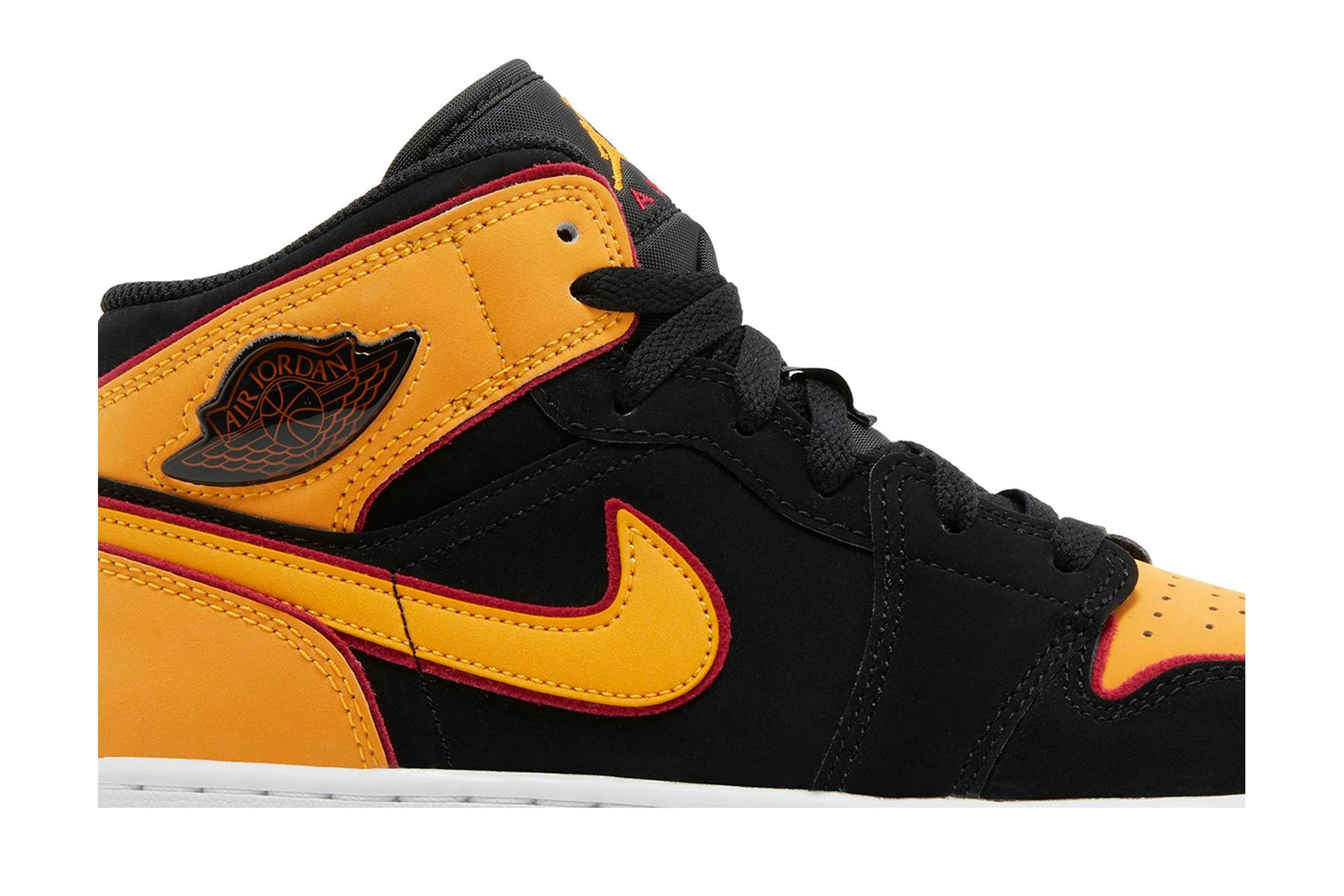 Air Jordan 1 Mid SE ‘Vivid Orange’ FJ4924-008