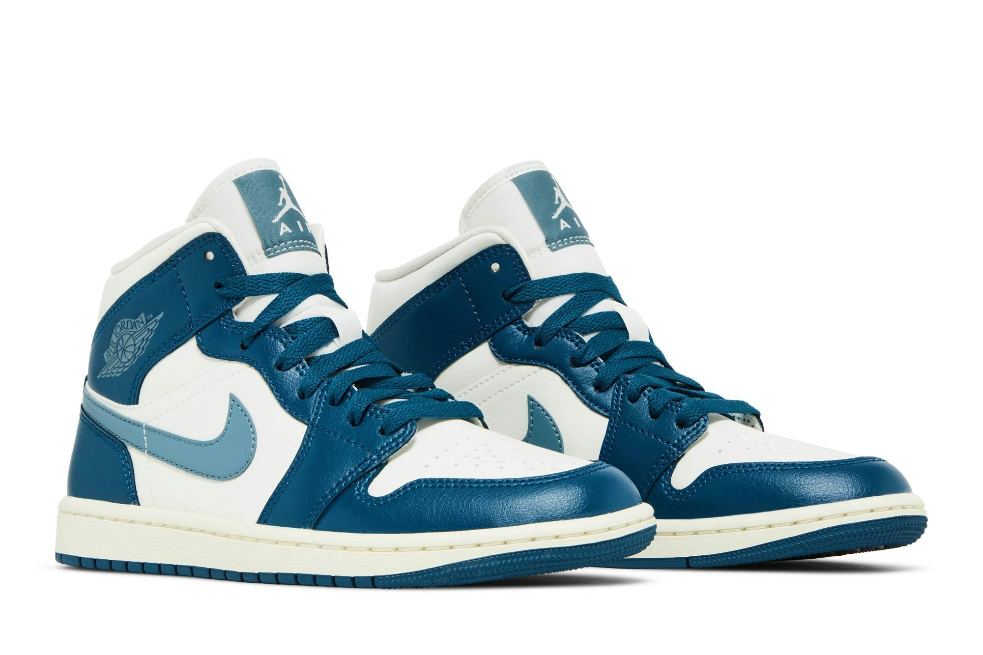 Air Jordan 1 Mid ‘Sky J French Blue’ BQ6472-414