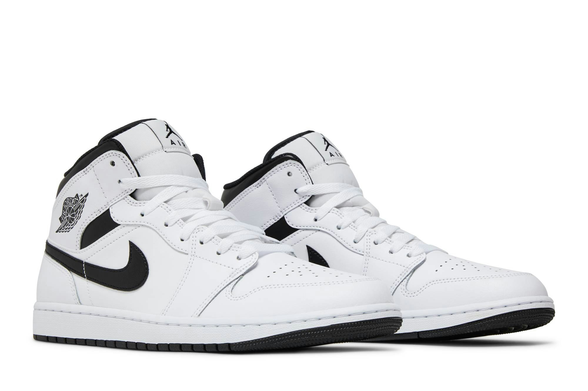 Air Jordan 1 Mid ‘White Black’ DQ8426-132