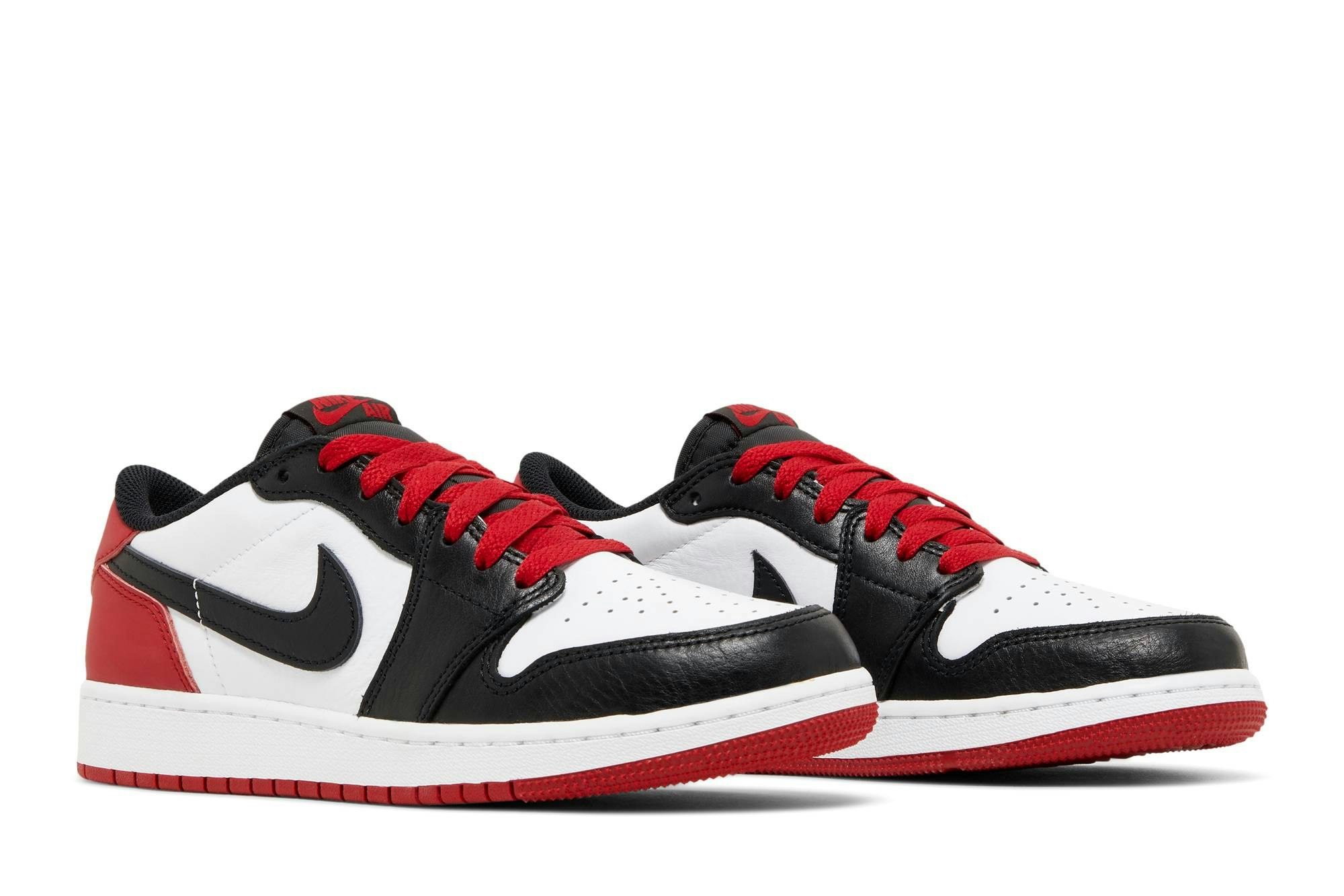 Air Jordan 1 Retro Low OG ‘Black Toe’ CZ0858-106
