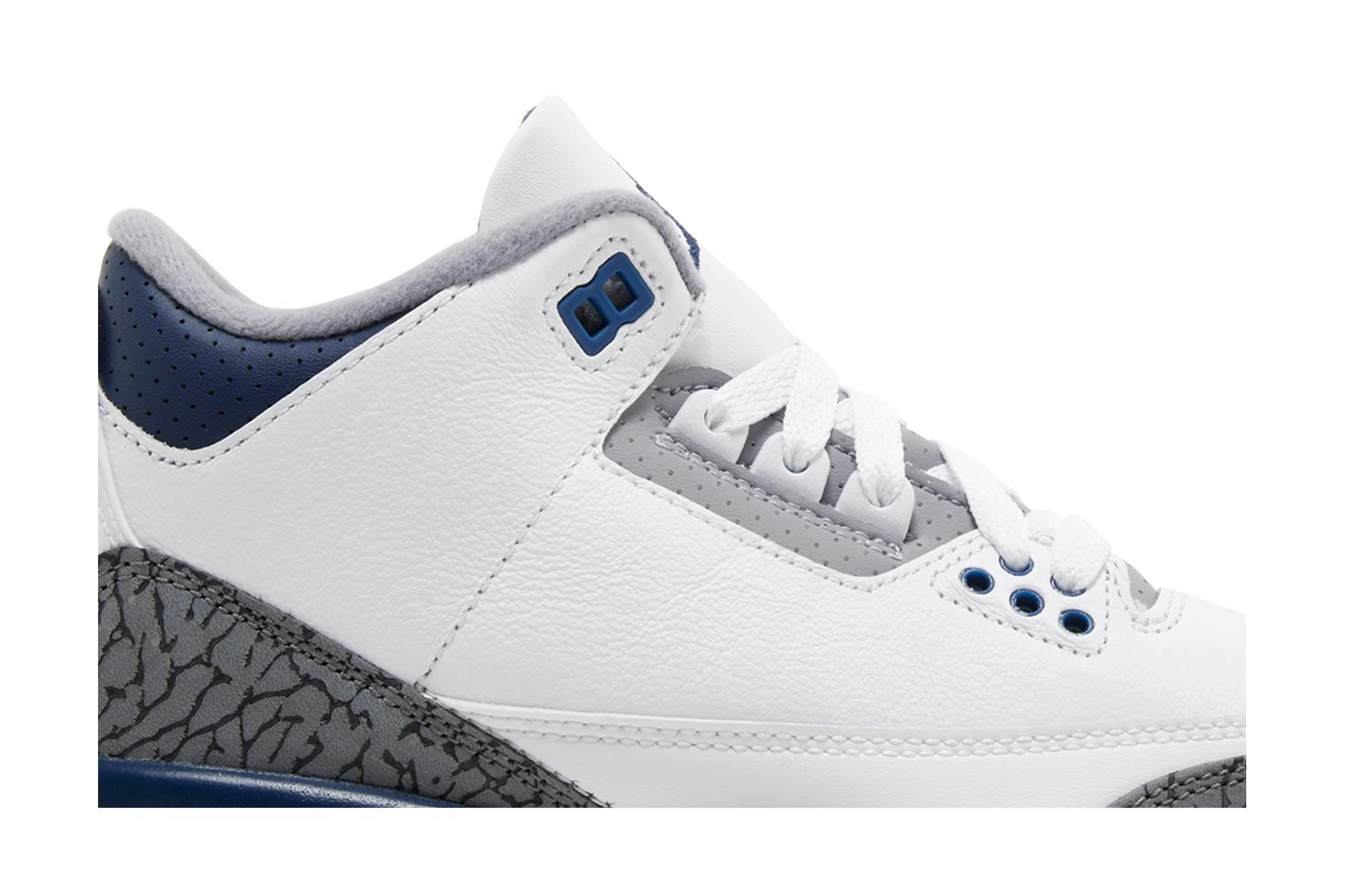 Air Jordan 3 Retro ‘Midnight Navy’ DM0967-140