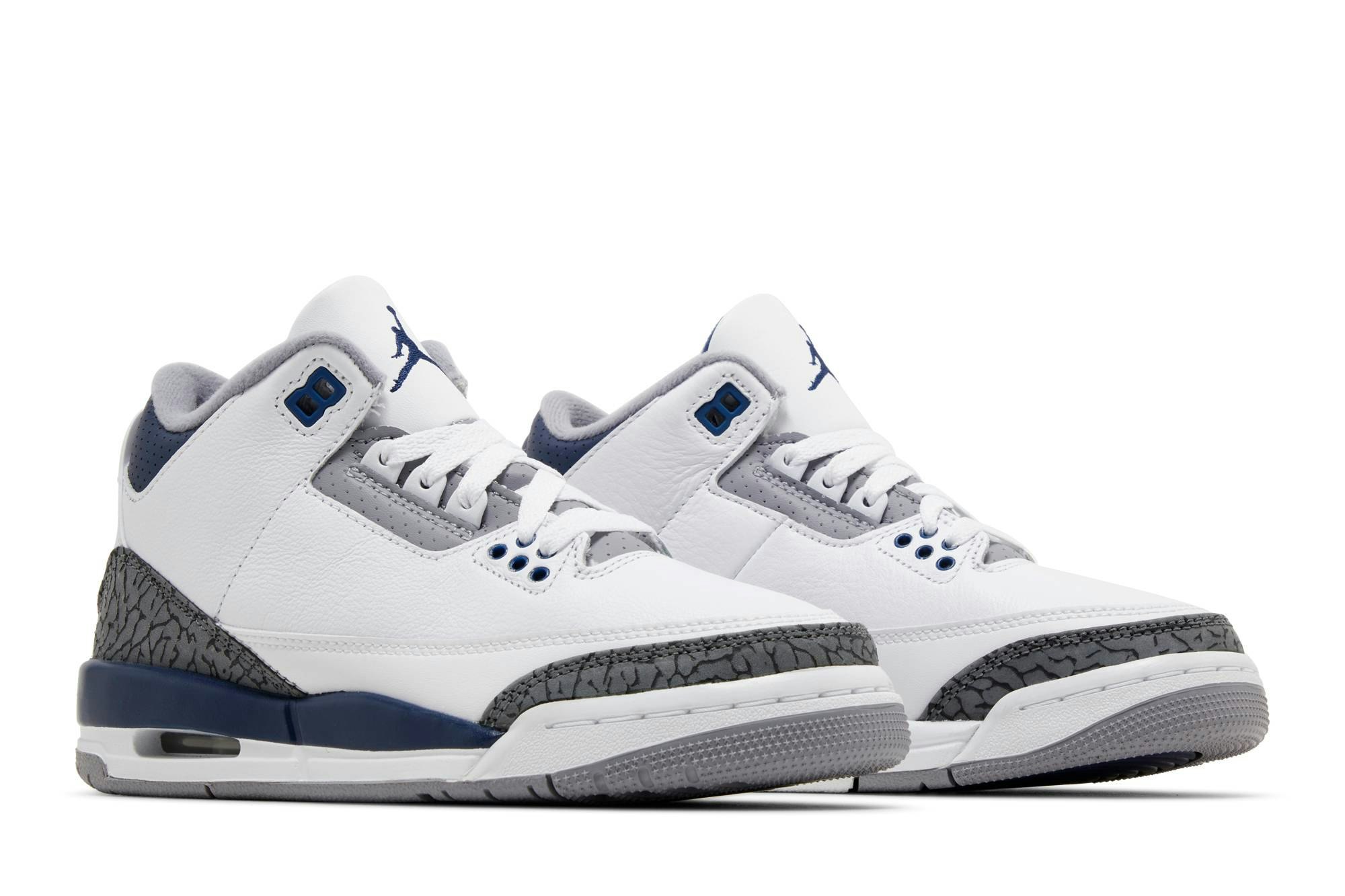 Air Jordan 3 Retro ‘Midnight Navy’ DM0967-140