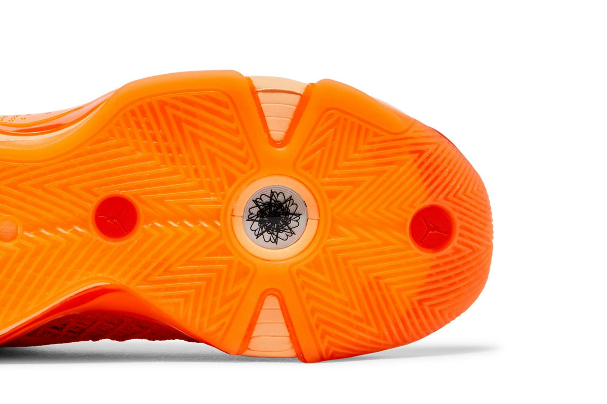 WNBA x Air Jordan Air 38 ‘Center Star’ FQ9008-800