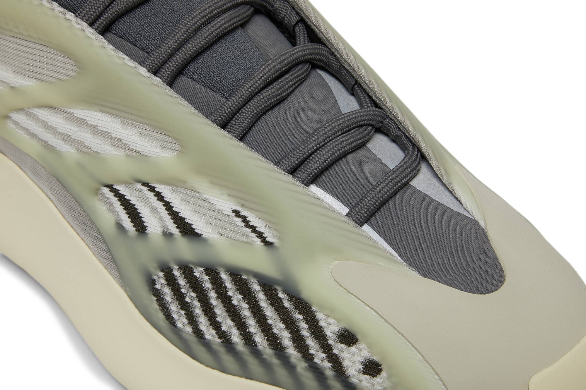 adidas Yeezy 700 V3 ‘Fade Salt’ ID1674 Domahi store