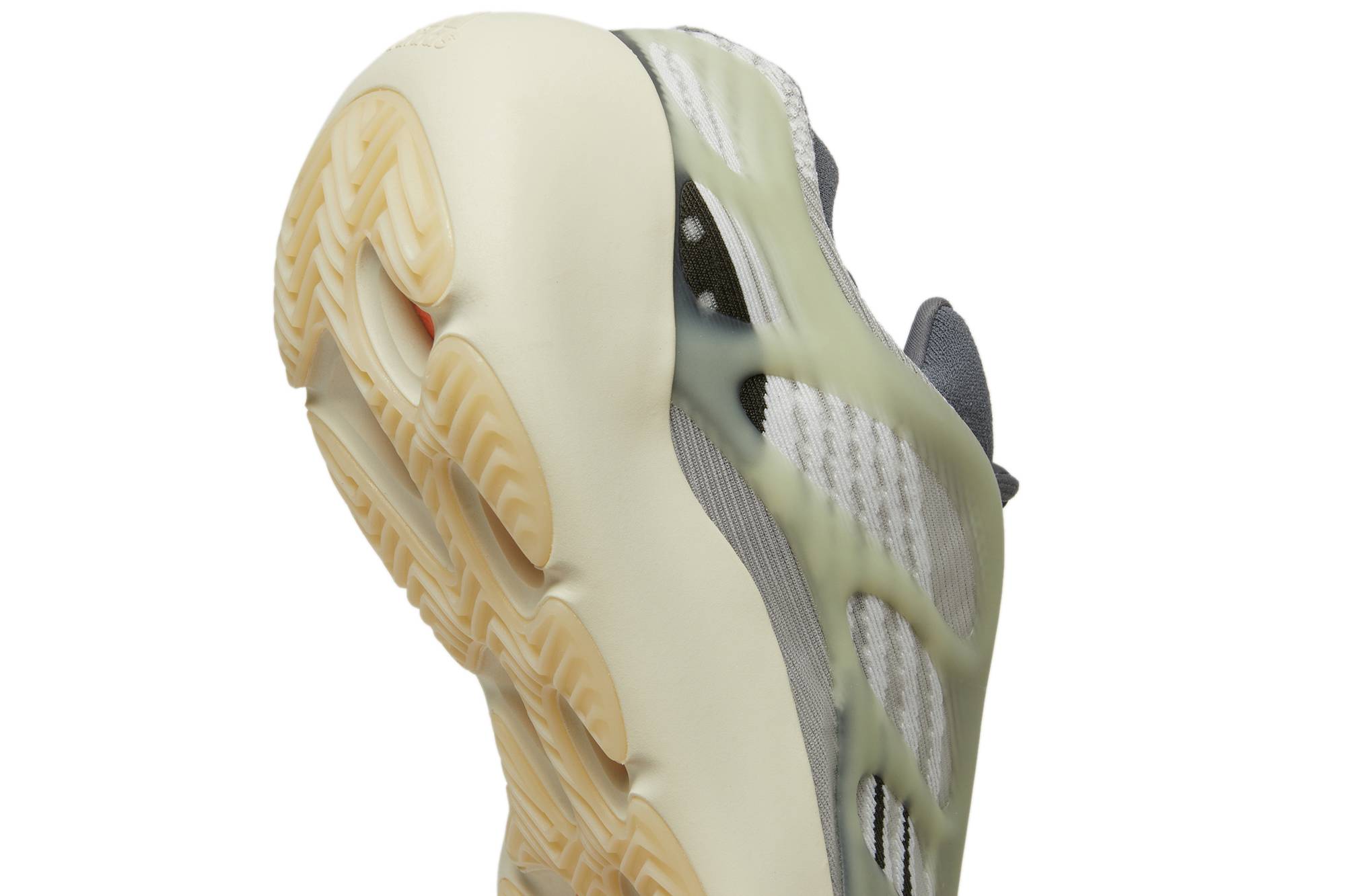 adidas Yeezy 700 V3 ‘Fade Salt’ ID1674 Domahi store