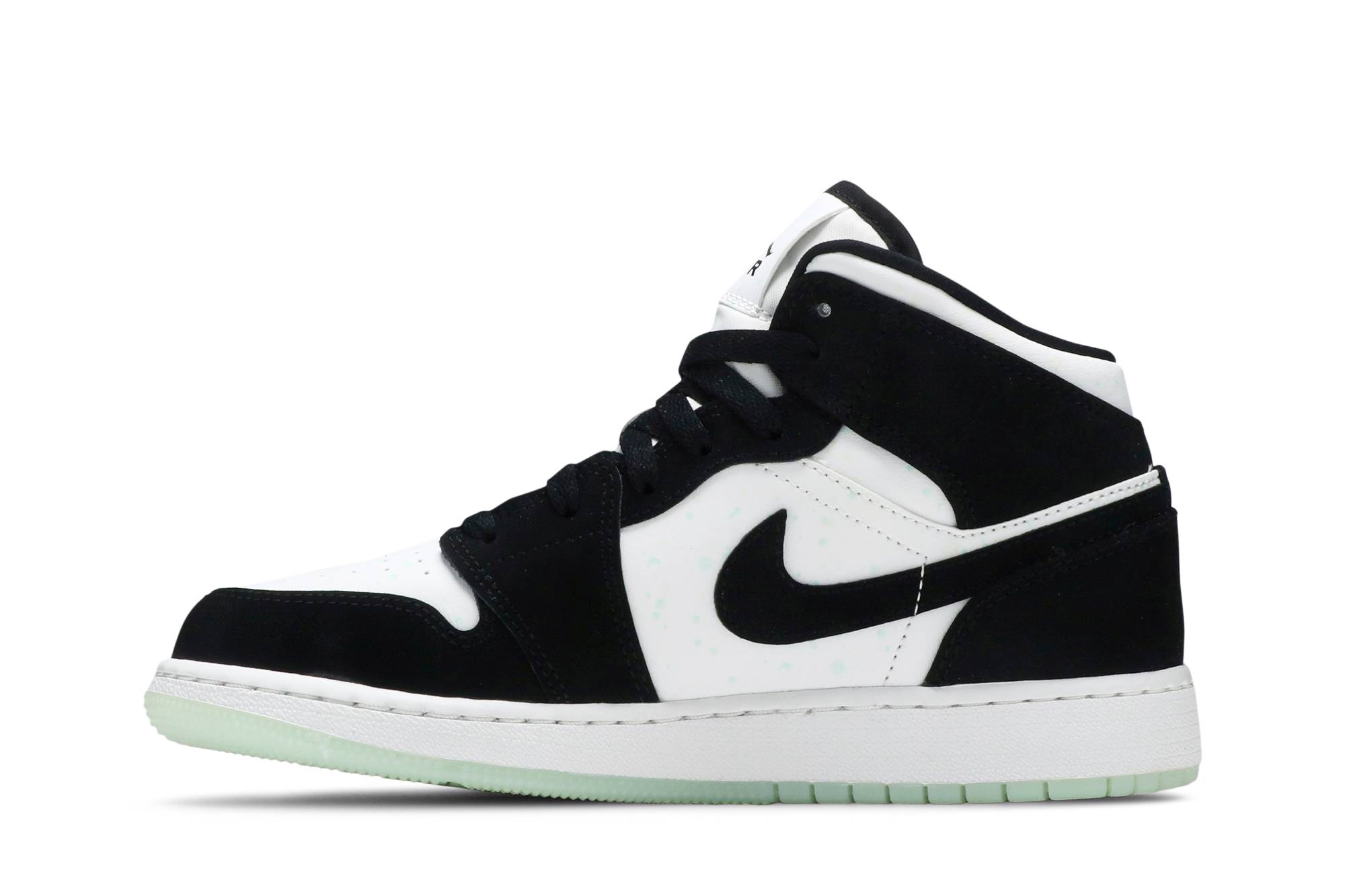 Air Jordan 1 Mid SE ‘Glow in the Dark Panda’ BQ6931-103 Domahi store