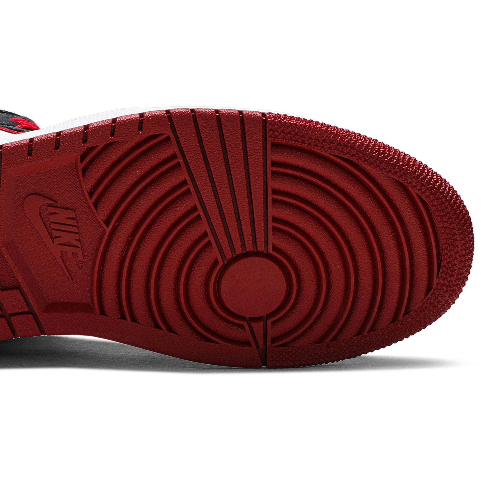 Air Jordan 1 Retro High OG ‘Bloodline’ 555088-062 Domahi store