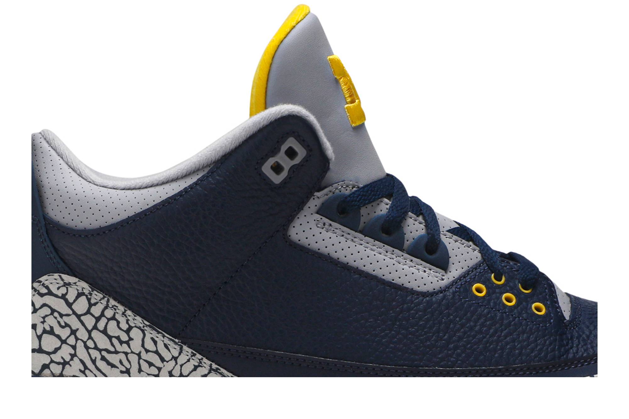 Air Jordan 3 Retro ‘Michigan Wolverines’ PE AJ3-820064 Domahi store