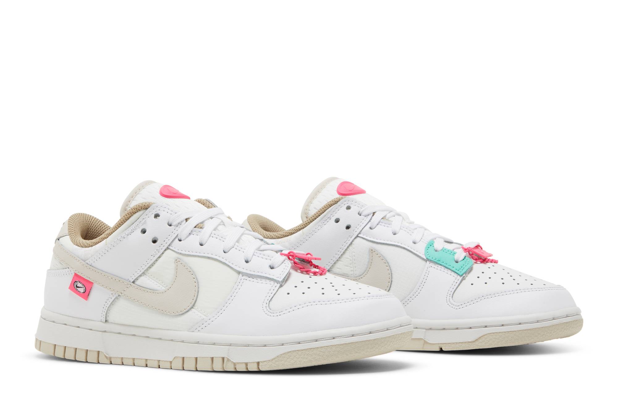 Nike Dunk Low ‘Bling’ DX6060-121 Domahi store