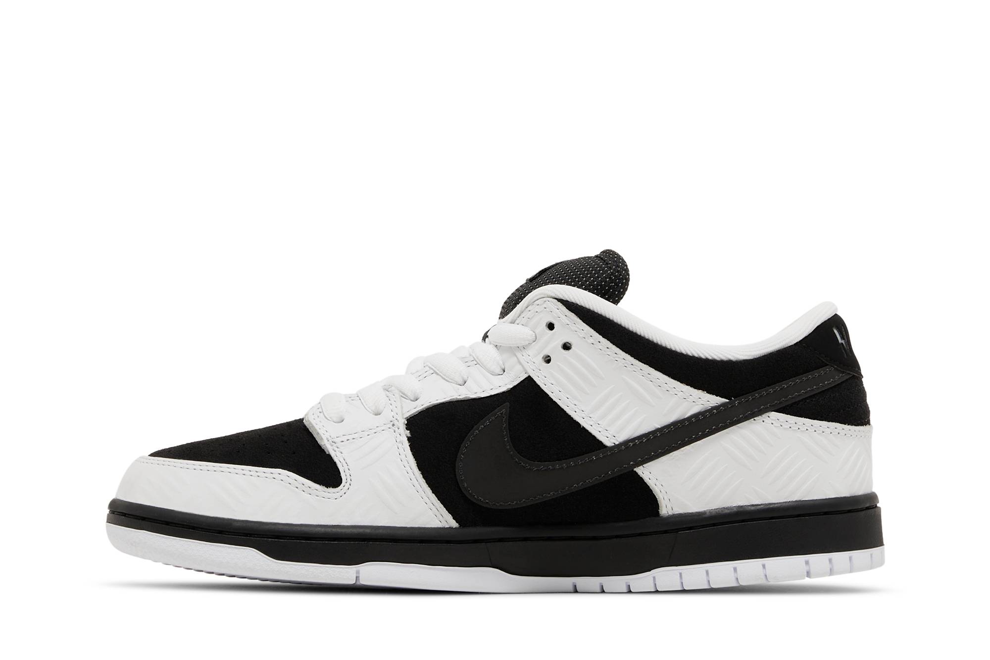 Nike Dunk Low SB x TIGHTBOOTH ‘White’ FD2629-100 Domahi store
