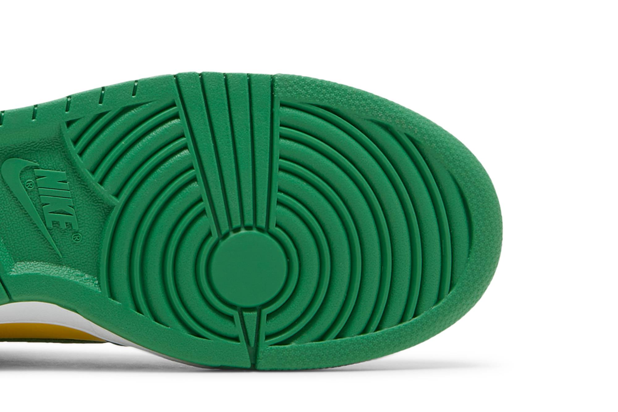 Nike SB Dunk Highx Supreme ‘By Any Means Brazil’ DN3741-700 Domahi store