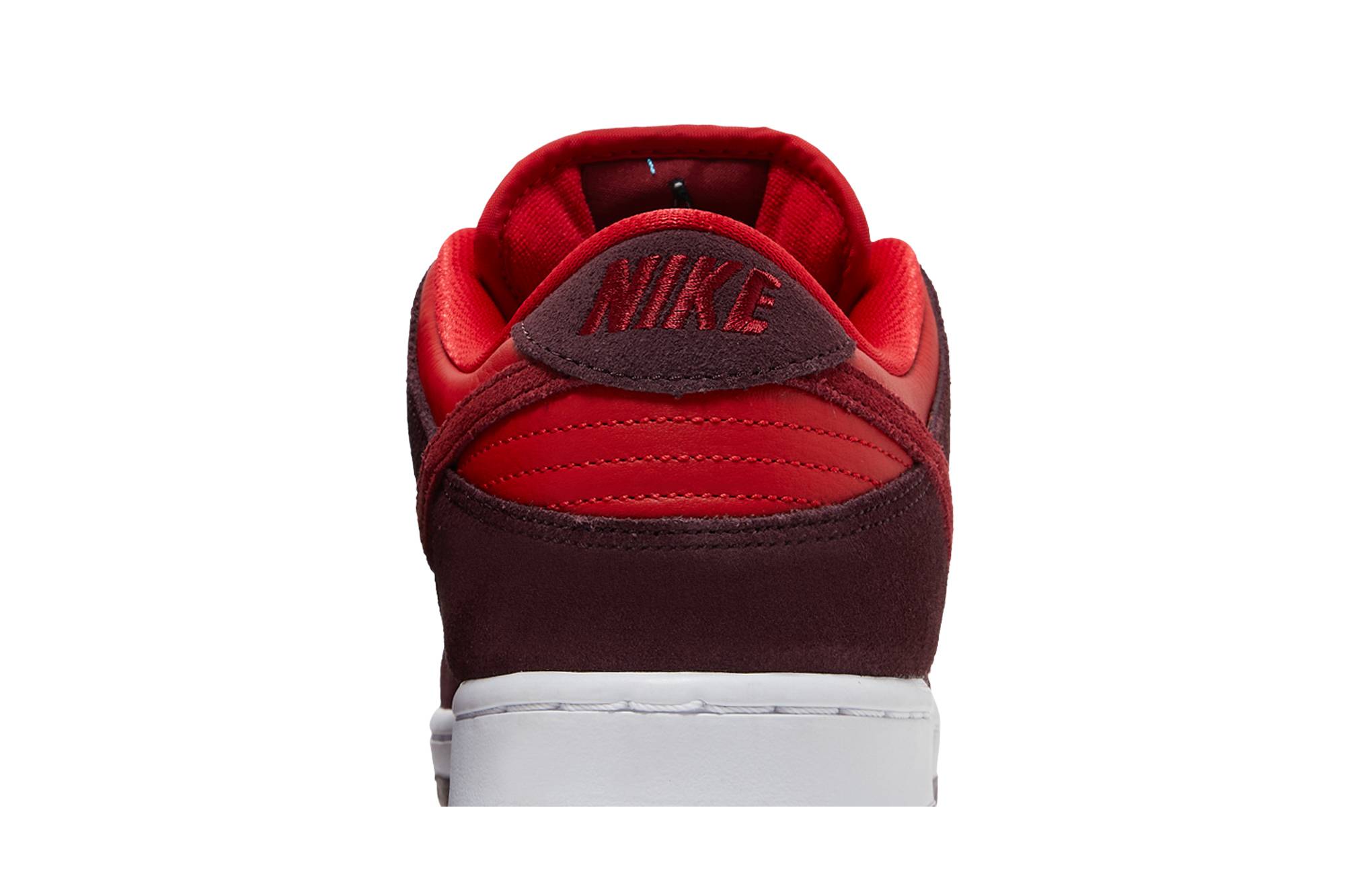 Nike SB Dunk Low ‘Cherry’ DM0807-600 Domahi Store
