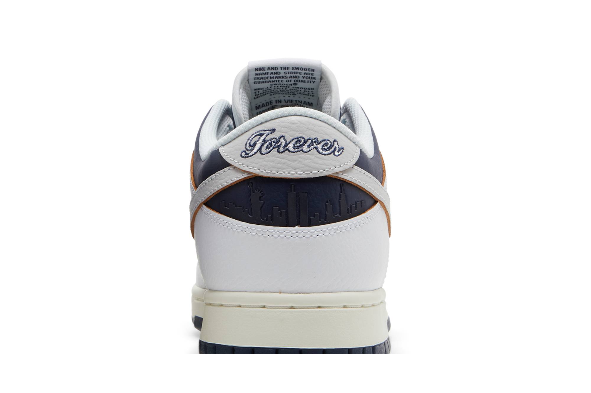 Nike SB Dunk Low x HUF ‘NYC’ FD8775-100 Domahi store