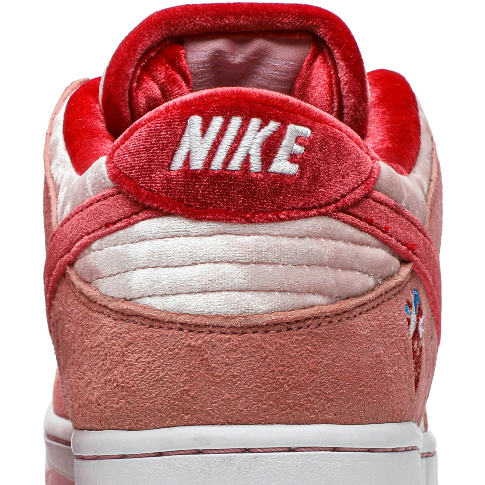Nike SB Dunk Low x StrangeLove ‘Valentine’s Day’ CT2552-800 Domahi store
